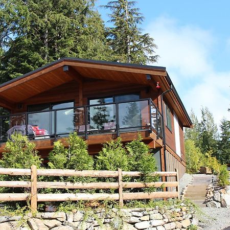 Tilby'S Rainbow Cottage Port Renfrew Buitenkant foto